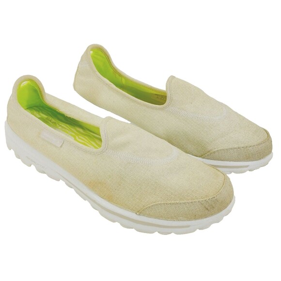 Skechers GO Walk Canvas Sneakers Tan Slip On Shoes 8.5 Women Foam Beach Festival - Picture 1 of 14